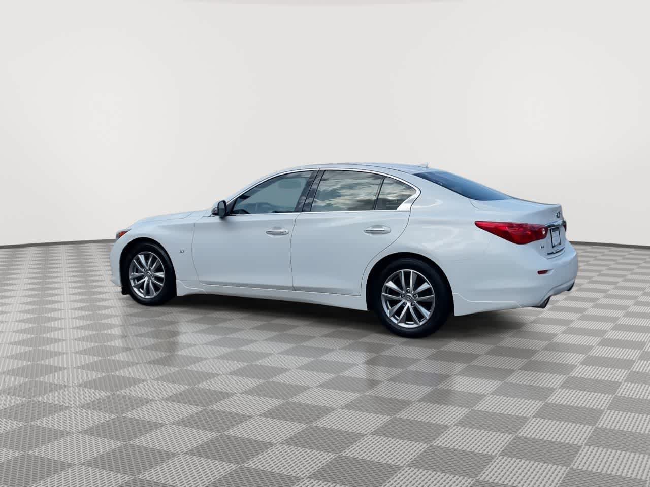 Used 2015 INFINITI Q50 Premium w/ Navigation Package AWD/4WD image 6