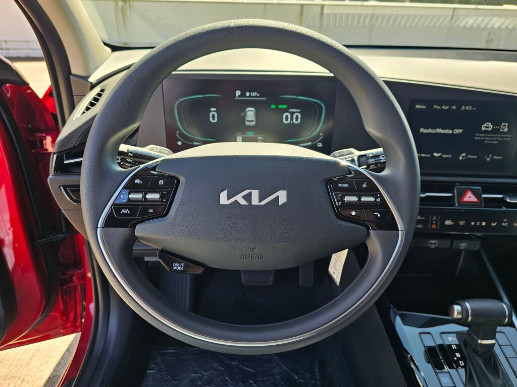 New 2026 Kia Niro LX FWD image 10