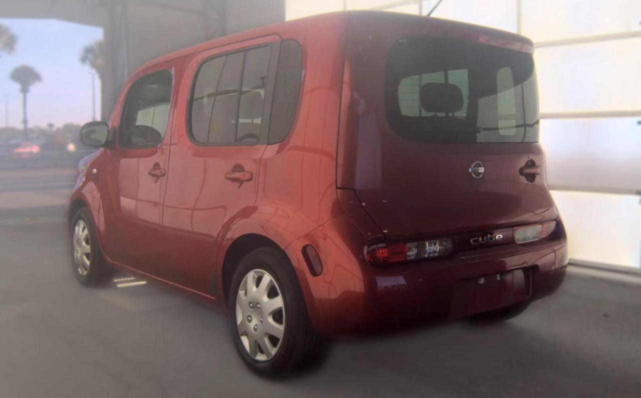 Used 2009 Nissan Cube 1.8 S w/ Interior Designer Pkg FWD image 8