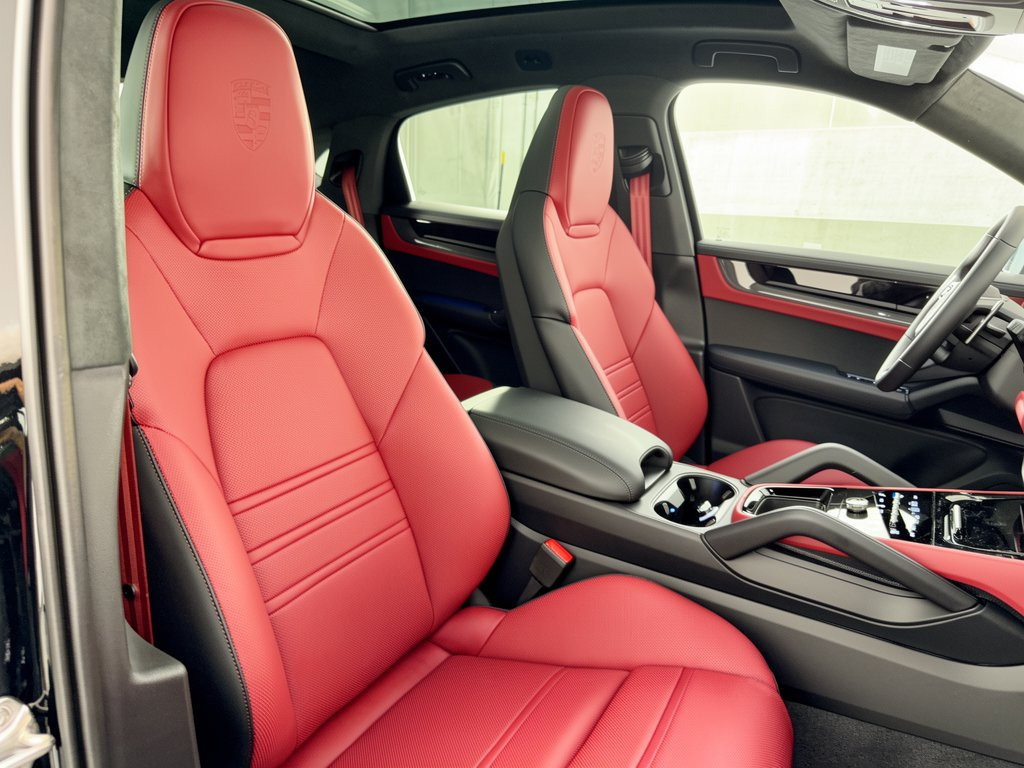 New 2026 Porsche Cayenne GTS AWD/4WD image 30