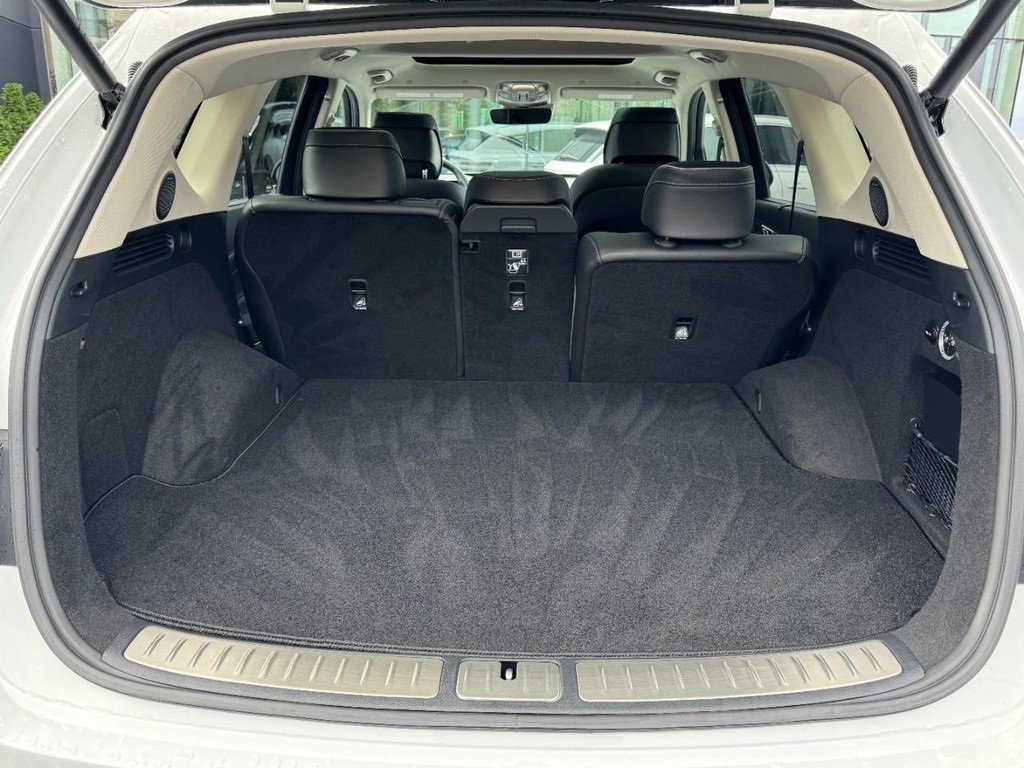 Certified 2025 Genesis GV80 2.5T Prestige image 6