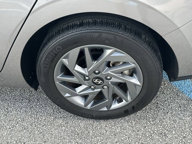 Certified 2024 Hyundai Elantra SEL image 10