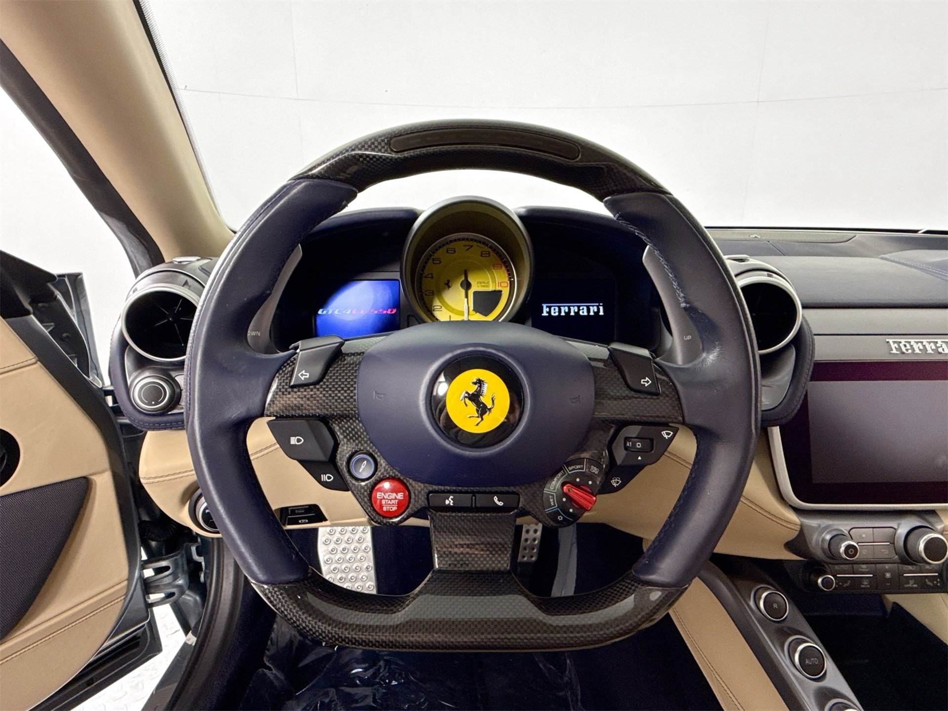 Certified 2018 Ferrari GTC4Lusso image 10