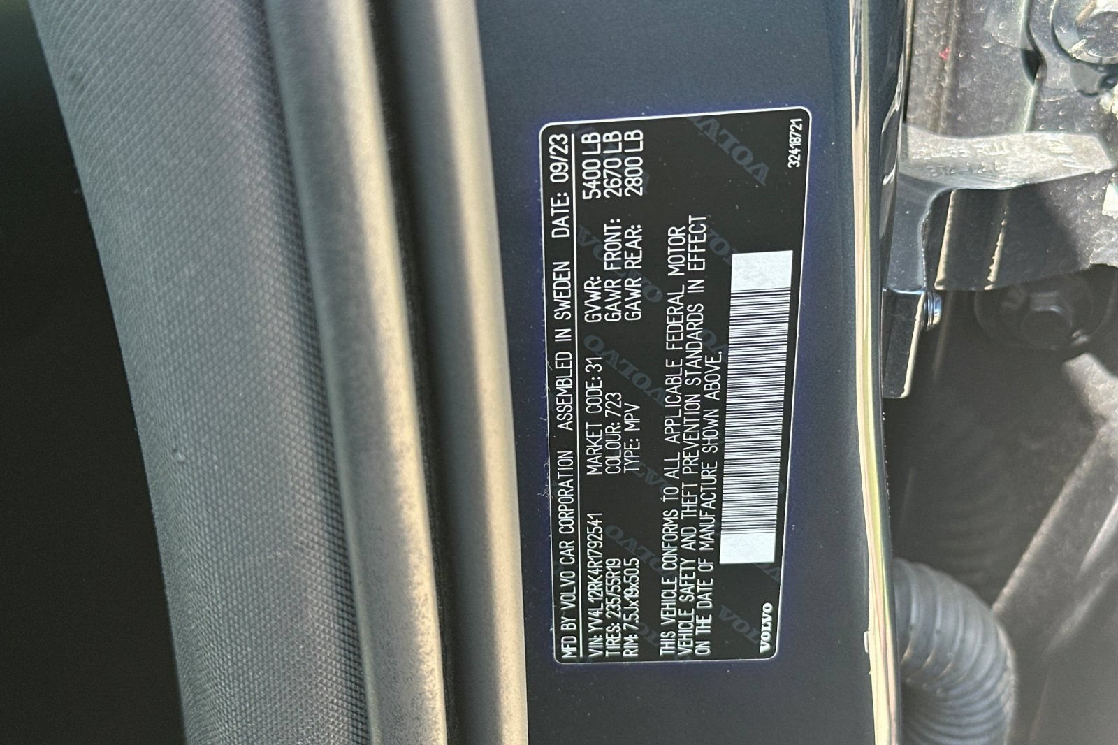 Used 2024 Volvo XC60 B5 Core AWD/4WD image 41