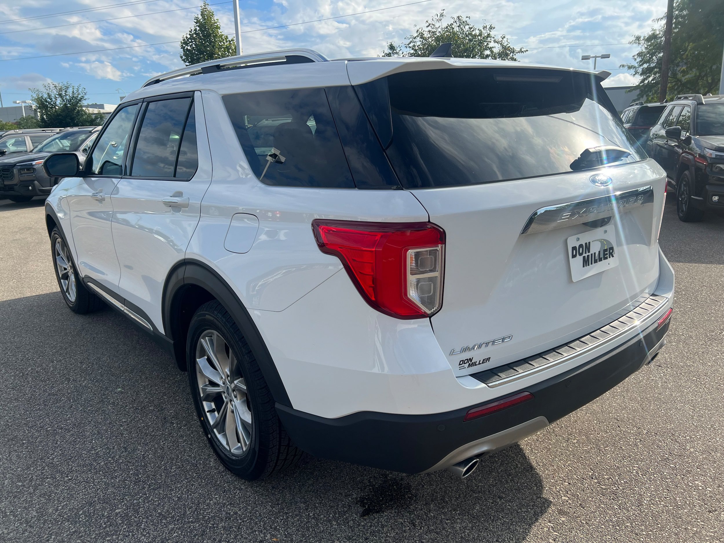 Used 2022 Ford Explorer Limited RWD image 5