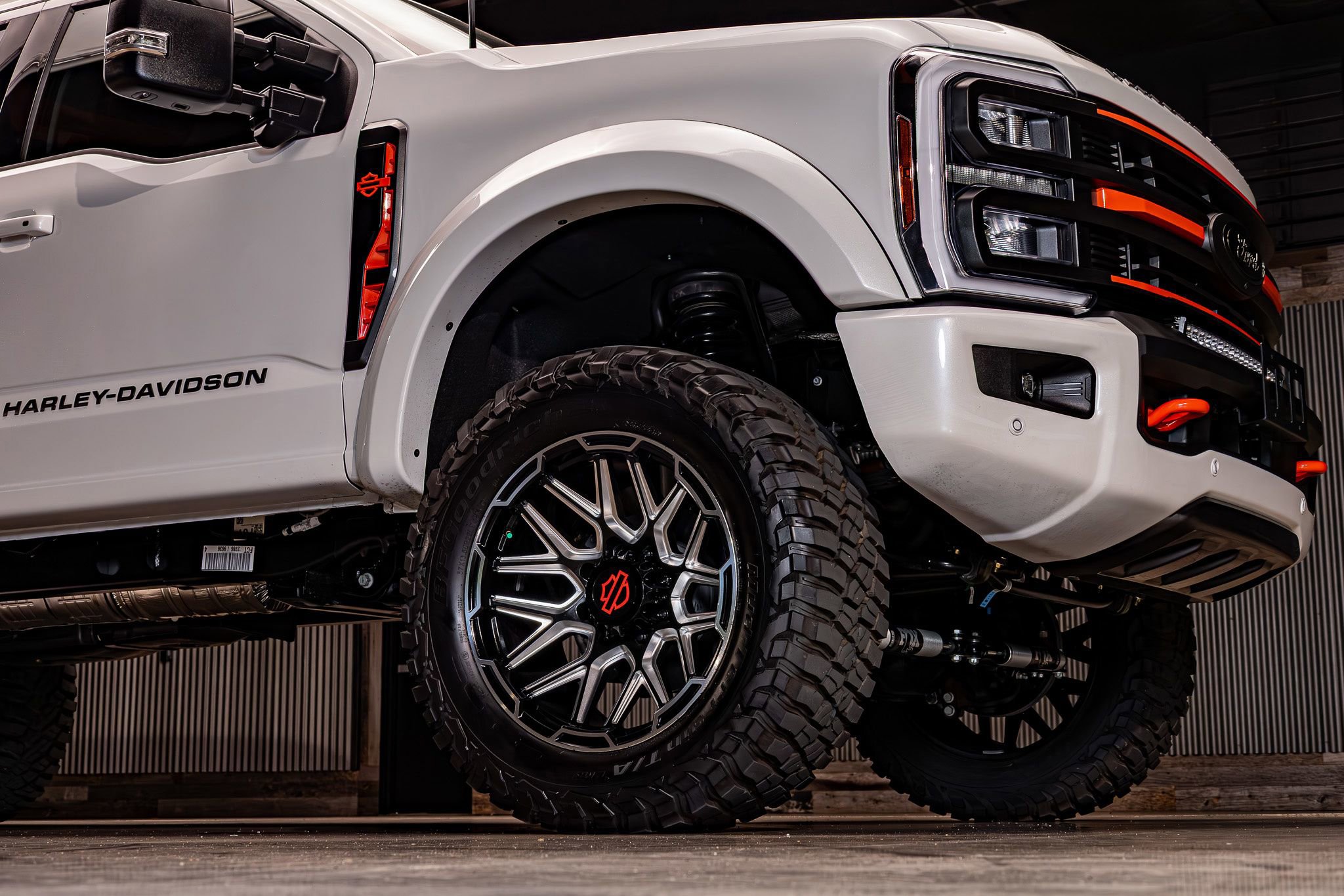 Used 2025 Ford F250 Lariat w/ Lariat Ultimate Package image 13