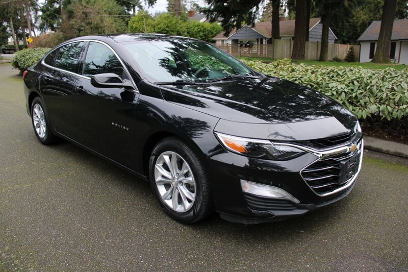 Used 2020 Chevrolet Malibu LT FWD image 2