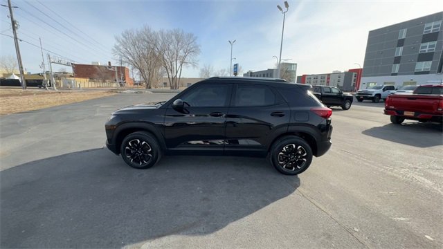 Used 2022 Chevrolet TrailBlazer LT w/ Convenience Package image 5
