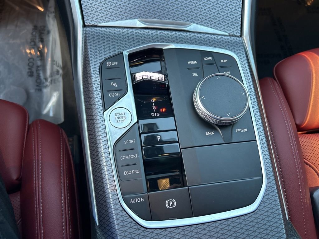 Used 2025 BMW 330i xDrive Sedan AWD/4WD image 41