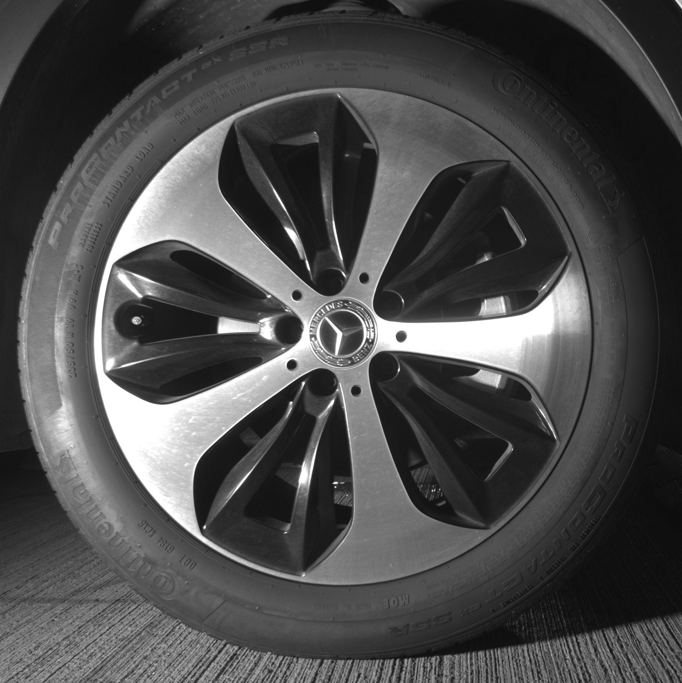 Used 2025 Mercedes-Benz GLB 250 4MATIC image 13