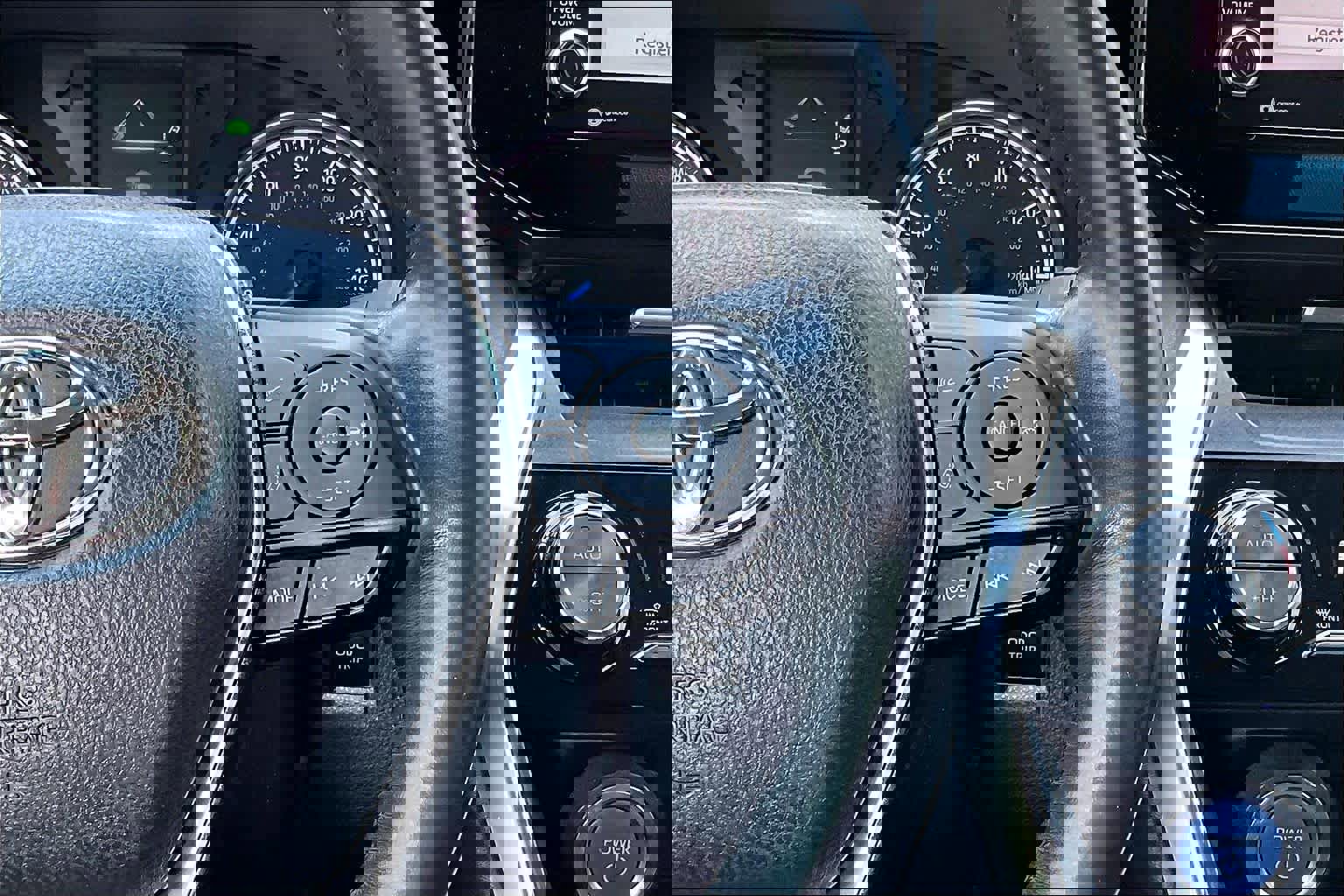 Certified 2021 Toyota Venza LE AWD/4WD image 24