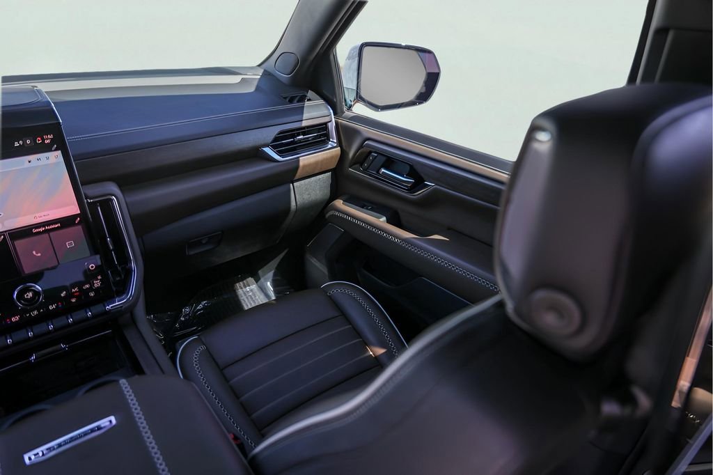 Certified 2025 GMC Yukon Denali Ultimate image 33