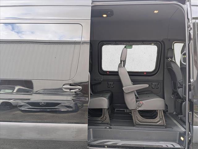 Used 2019 Mercedes-Benz Sprinter 2500 image 20