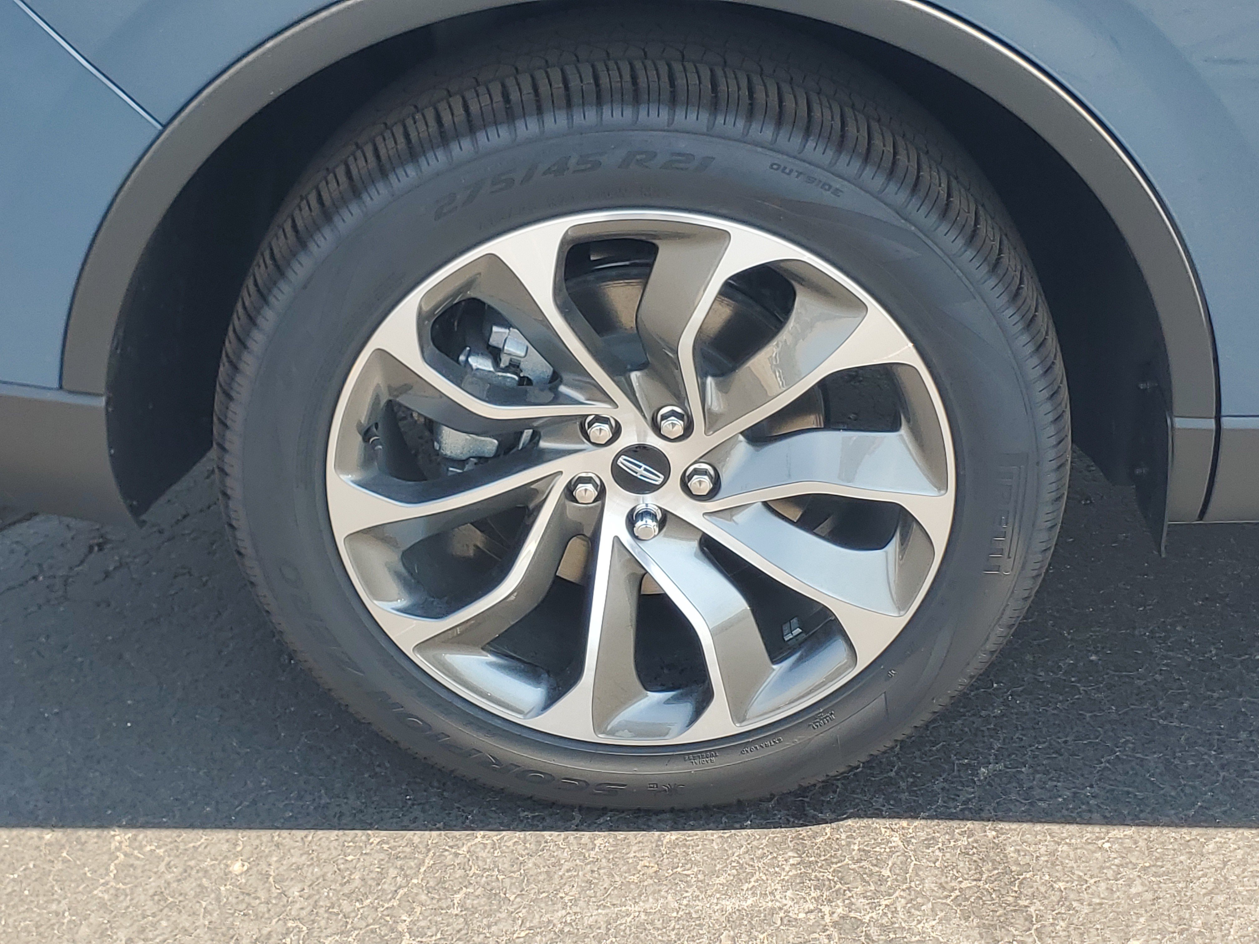 New 2026 Lincoln Aviator AWD image 5