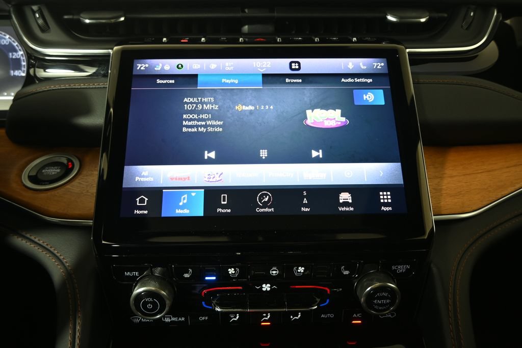 Used 2023 Jeep Grand Cherokee L Summit AWD/4WD image 28