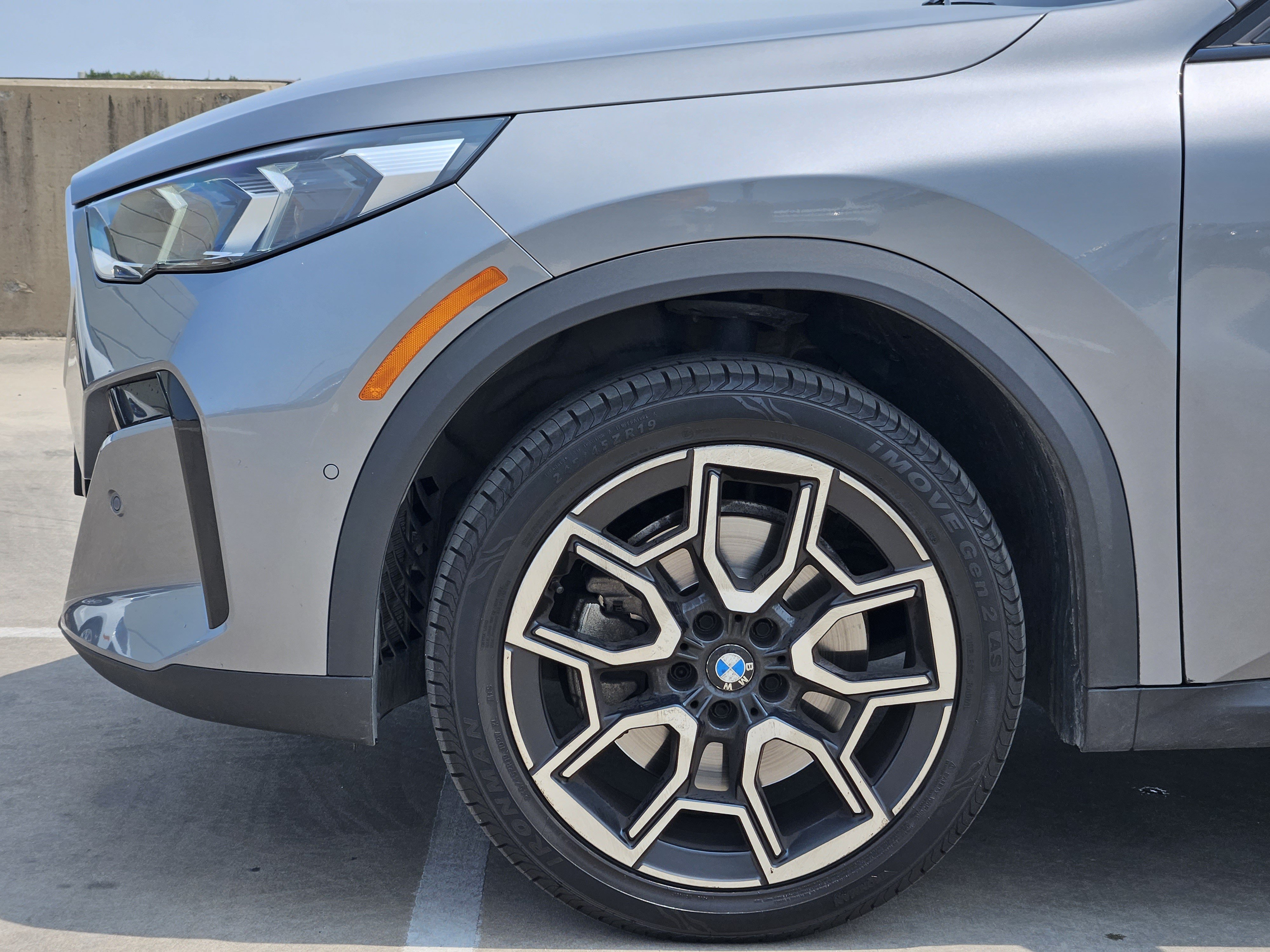 Used 2025 BMW X2 xDrive28i AWD/4WD image 13