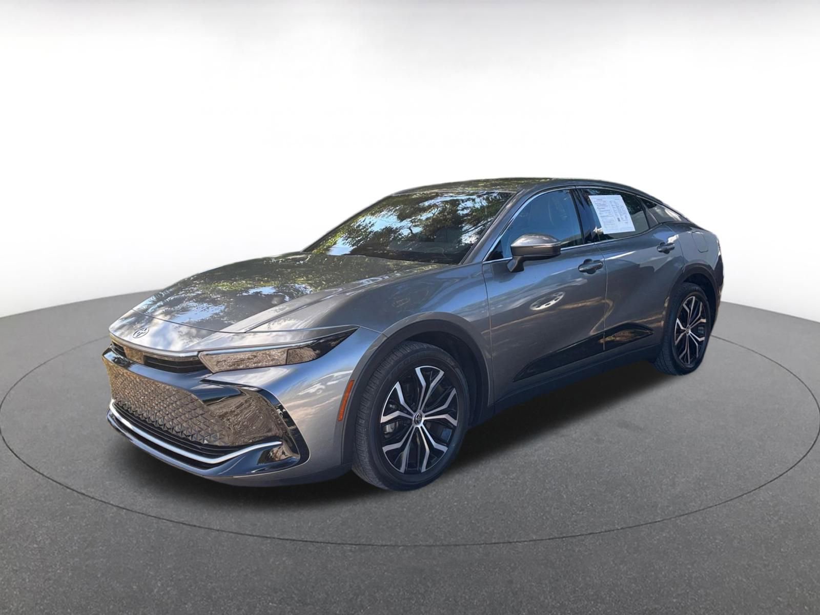 Used 2025 Toyota Crown XLE image 7