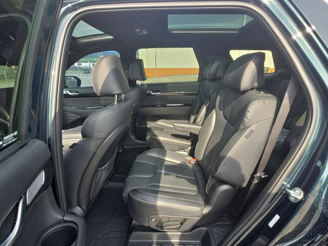 Used 2025 Hyundai Palisade Calligraphy AWD/4WD image 23