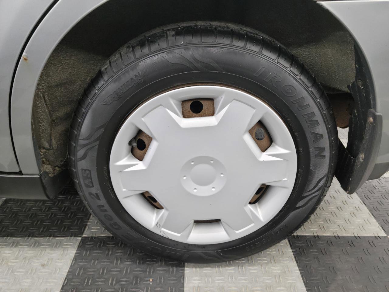 Used 2009 Nissan Versa 1.8 S w/ PWR Pkg FWD image 19