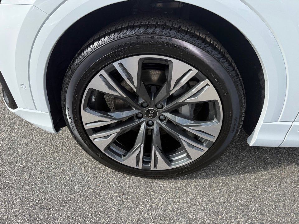 New 2026 Audi Q8 Premium Plus image 27