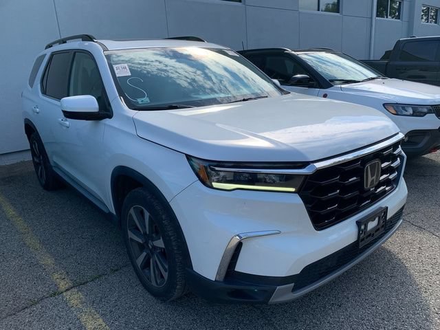Used 2023 Honda Pilot Touring image 4