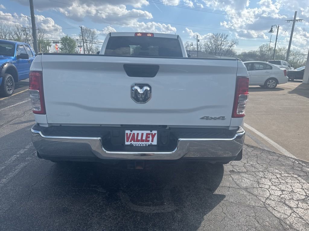 Used 2023 RAM 3500 Big Horn w/ Level 1 Equipment Group AWD/4WD image 9