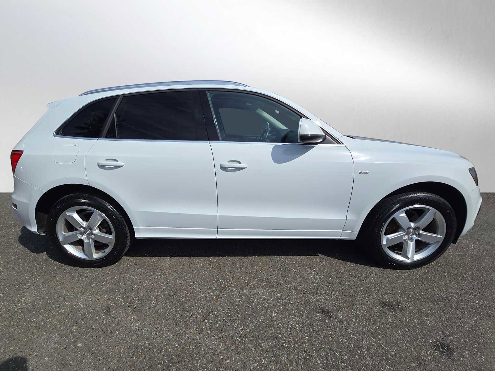 Used 2012 Audi Q5 3.2 Prestige AWD/4WD image 2