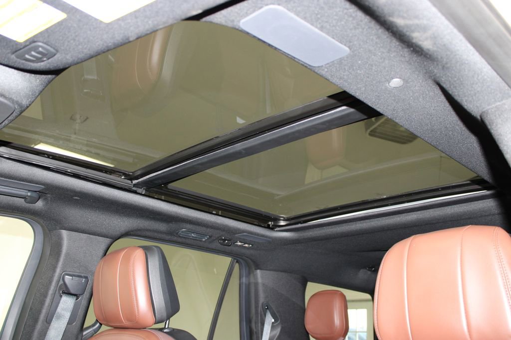 Used 2025 Lincoln Navigator Reserve image 70