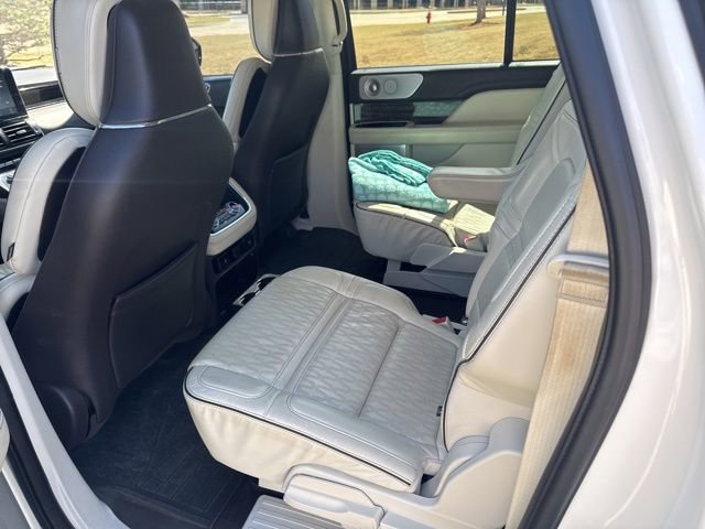 Used 2020 Lincoln Navigator L Black Label w/ Cargo Convenience Package image 9