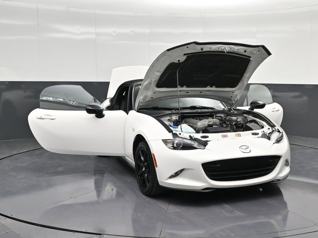 Used 2020 MAZDA MX-5 Miata Sport image 12