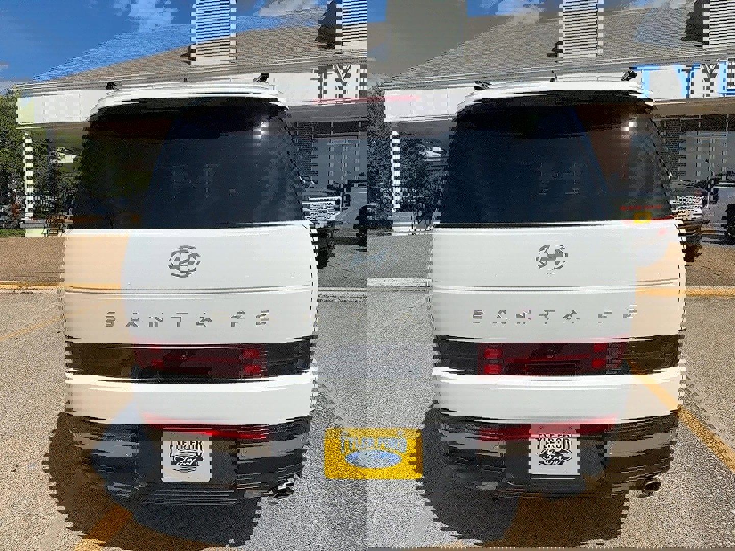 Used 2024 Hyundai Santa Fe Limited image 7