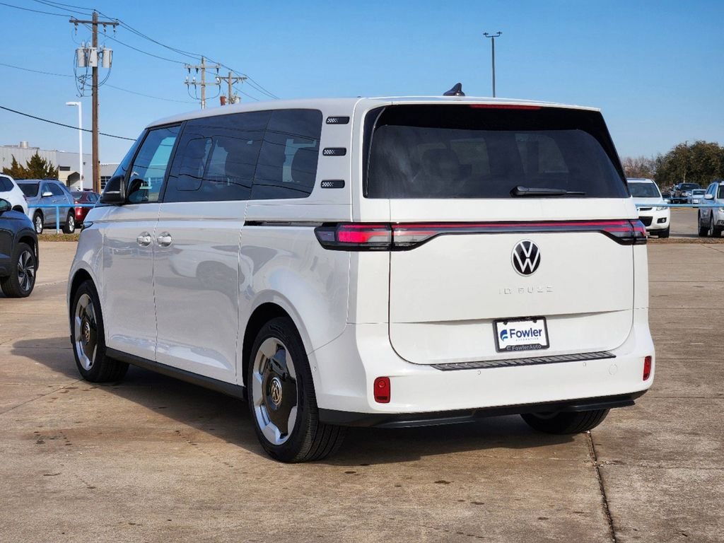 New 2025 Volkswagen ID. Buzz Pro S RWD image 3