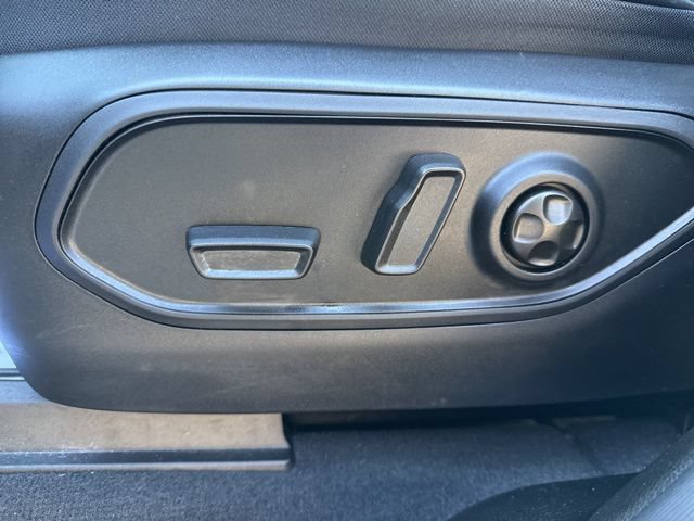 Used 2023 Jeep Grand Cherokee Altitude AWD/4WD image 16