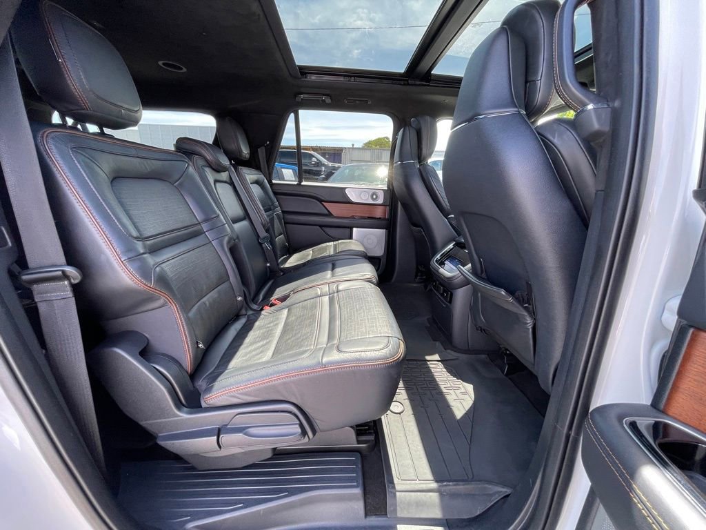 Used 2022 Lincoln Navigator L Black Label AWD/4WD image 27