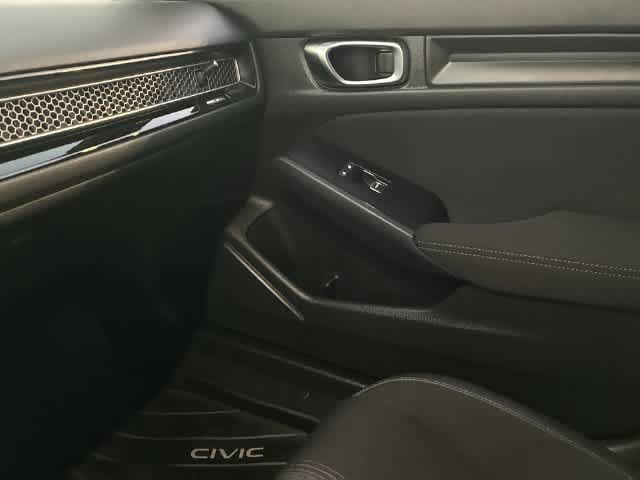 Used 2025 Honda Civic Sport image 31