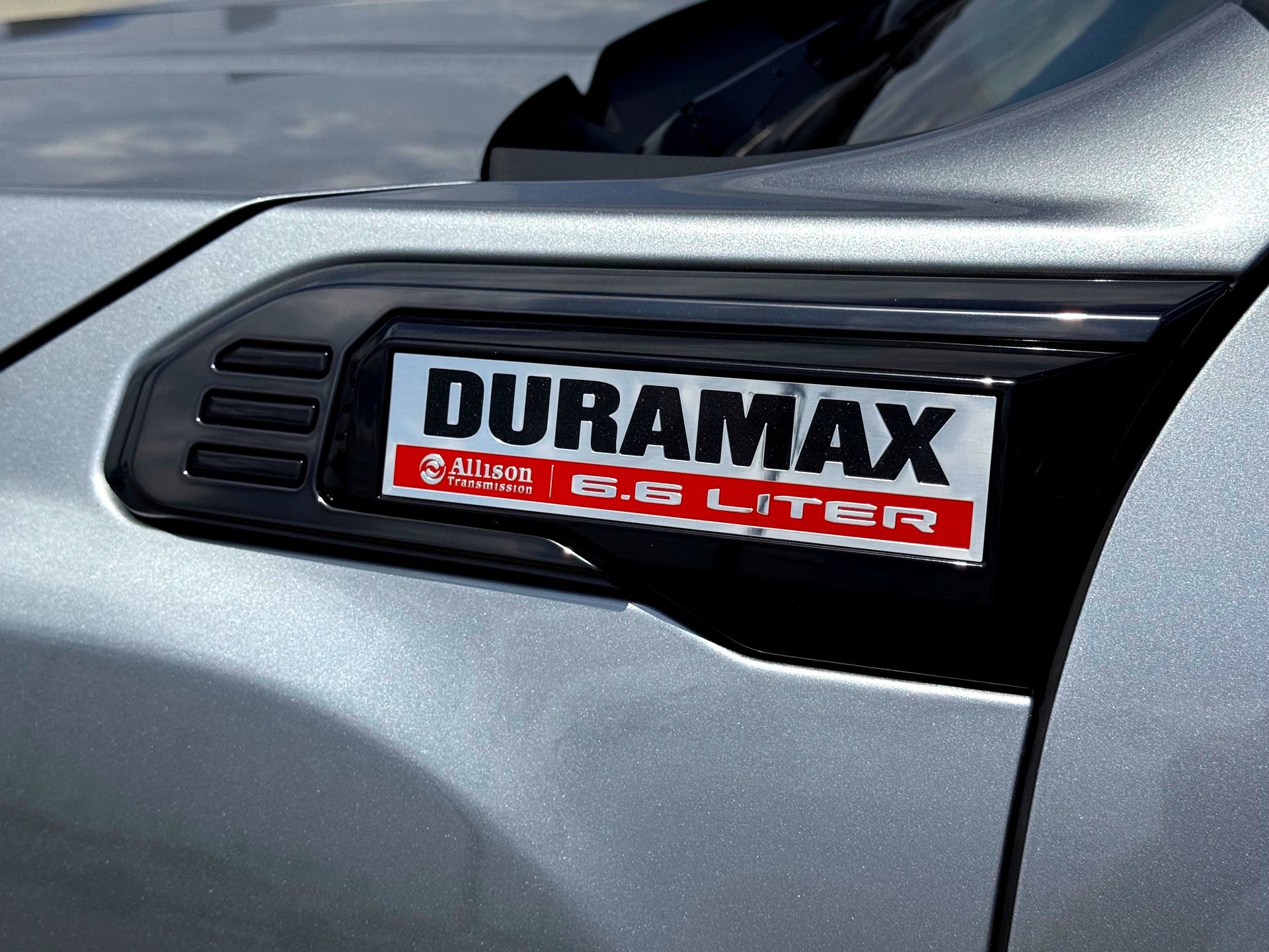 Used 2024 GMC Sierra 2500 AT4 w/ AT4 Premium Plus Package image 3