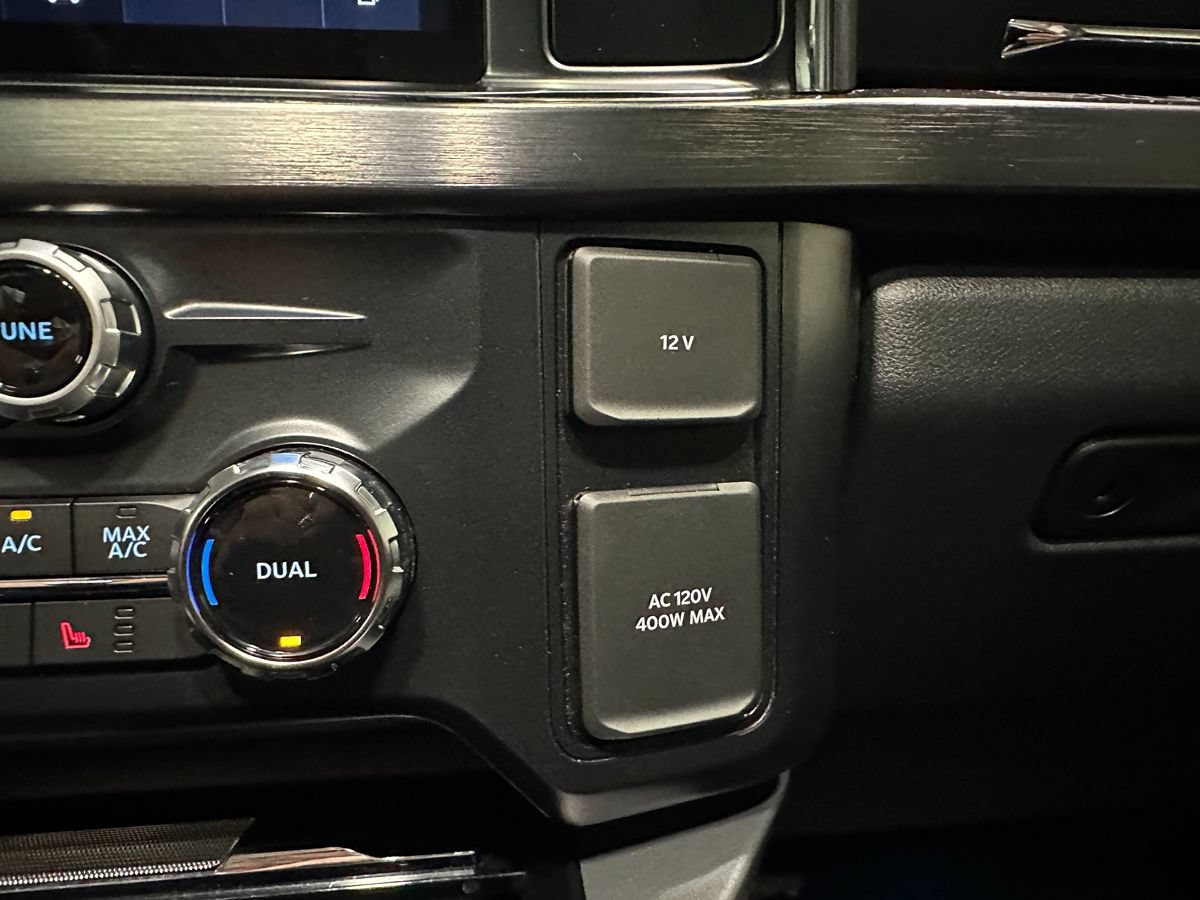 Used 2024 Ford F250 Lariat w/ Lariat Ultimate Package AWD/4WD image 40