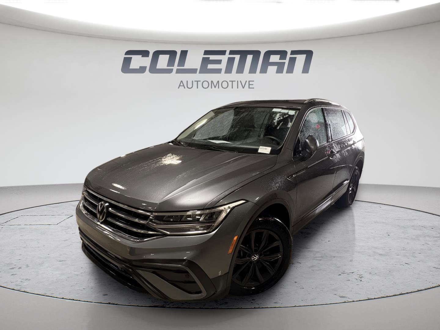Used 2024 Volkswagen Tiguan Wolfsburg Edition FWD image 1