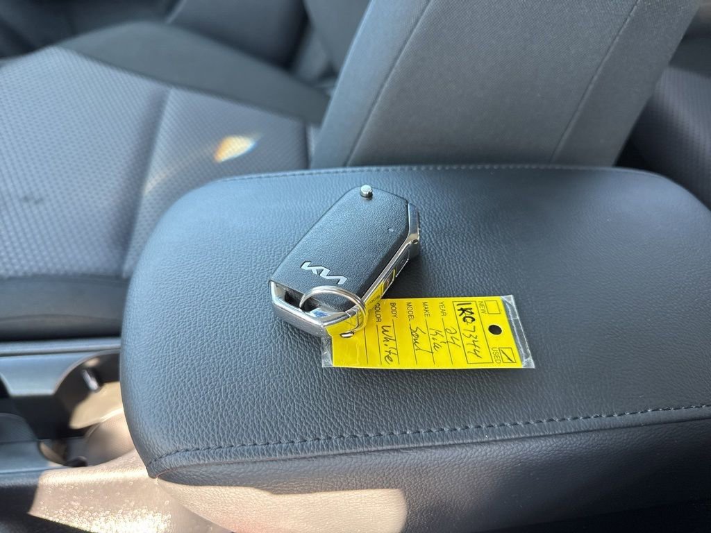 Used 2024 Kia Soul LX w/ Option Group 015 image 29
