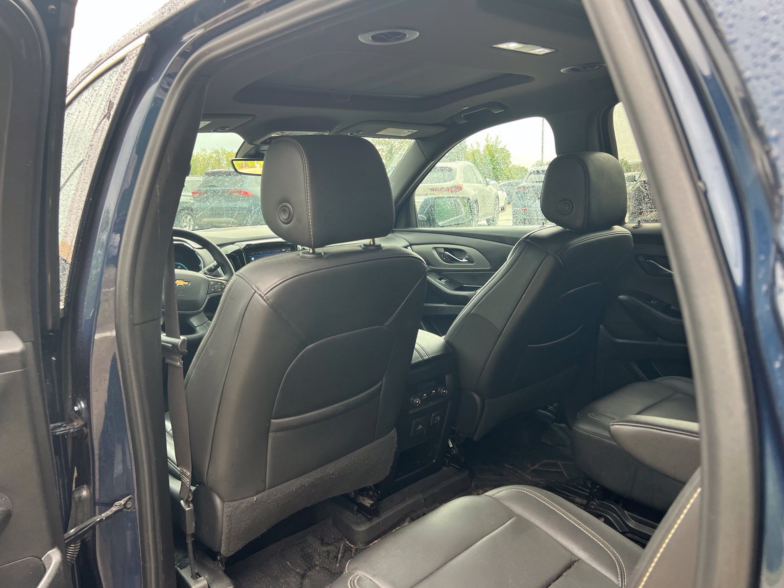 Used 2023 Chevrolet Traverse LT w/ LT Premium Package AWD/4WD image 17