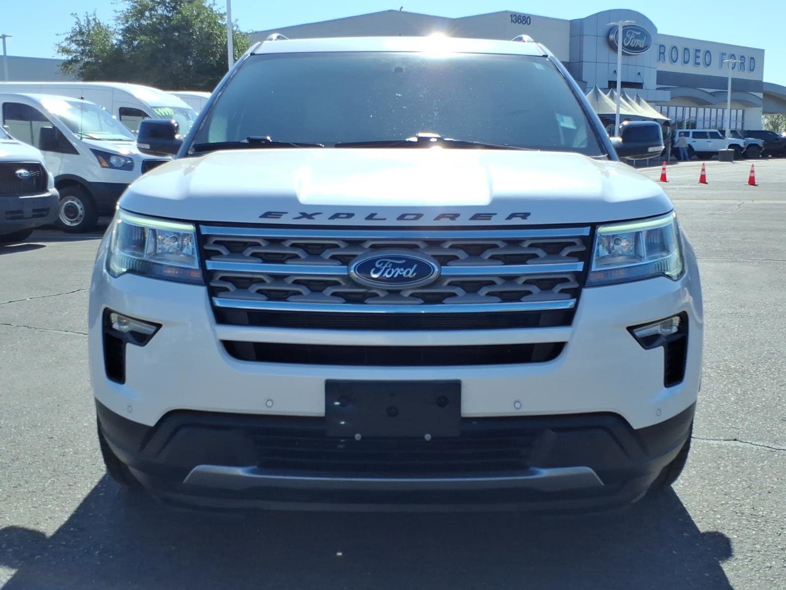 Used 2018 Ford Explorer XLT w/ Equipment Group 202A FWD image 8