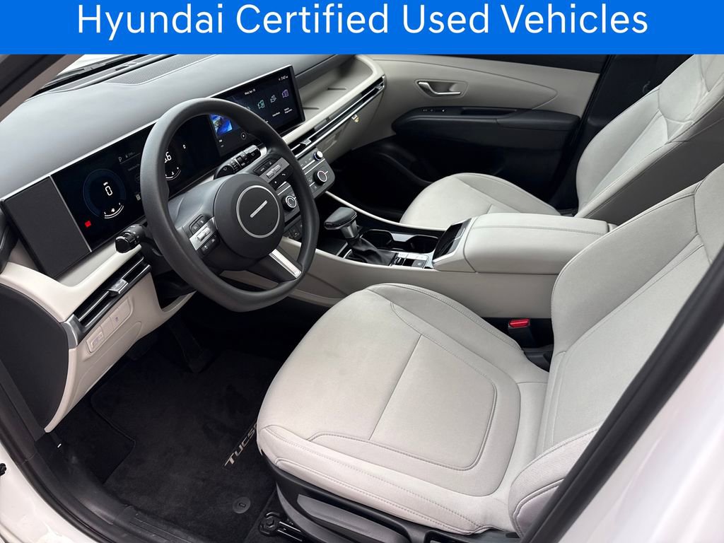 Certified 2025 Hyundai Tucson SE image 12