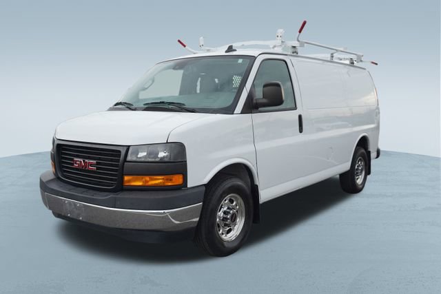 Used 2021 GMC Savana 3500 w/ Driver Convenience Package image 3