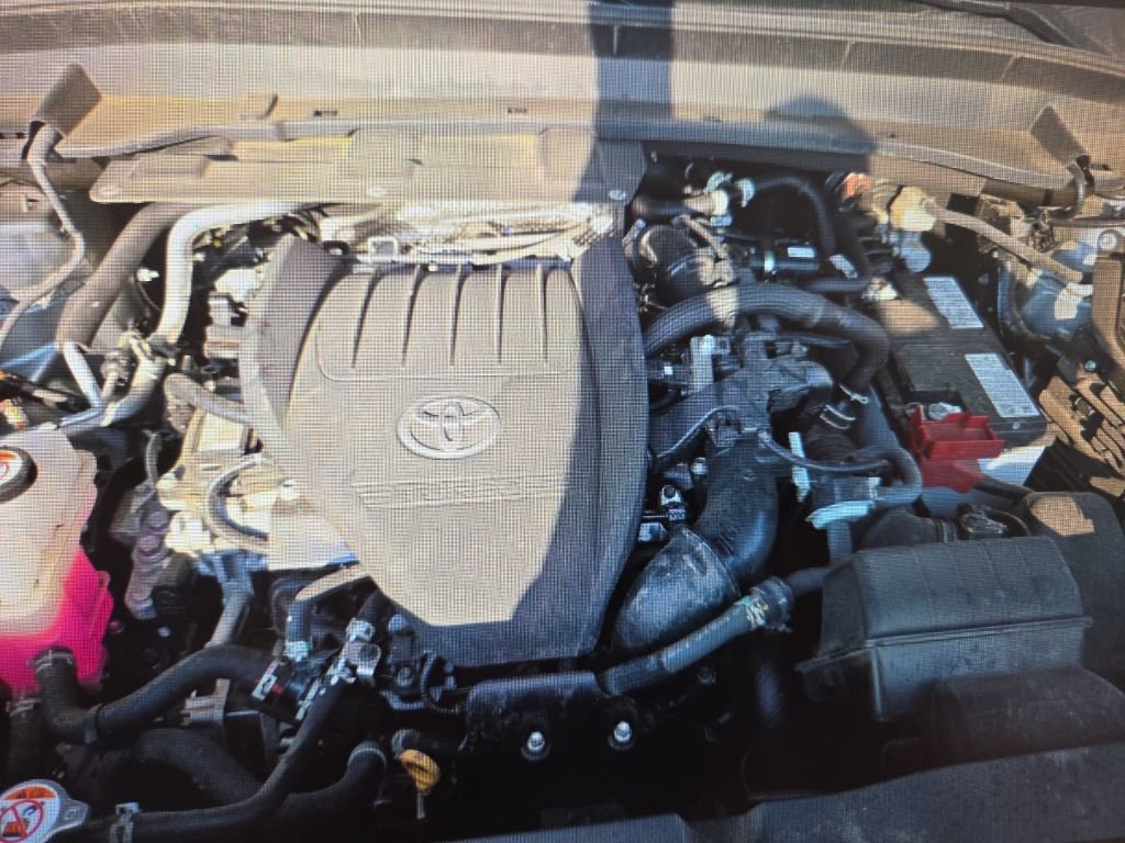 Used 2025 Toyota Grand Highlander AWD image 21