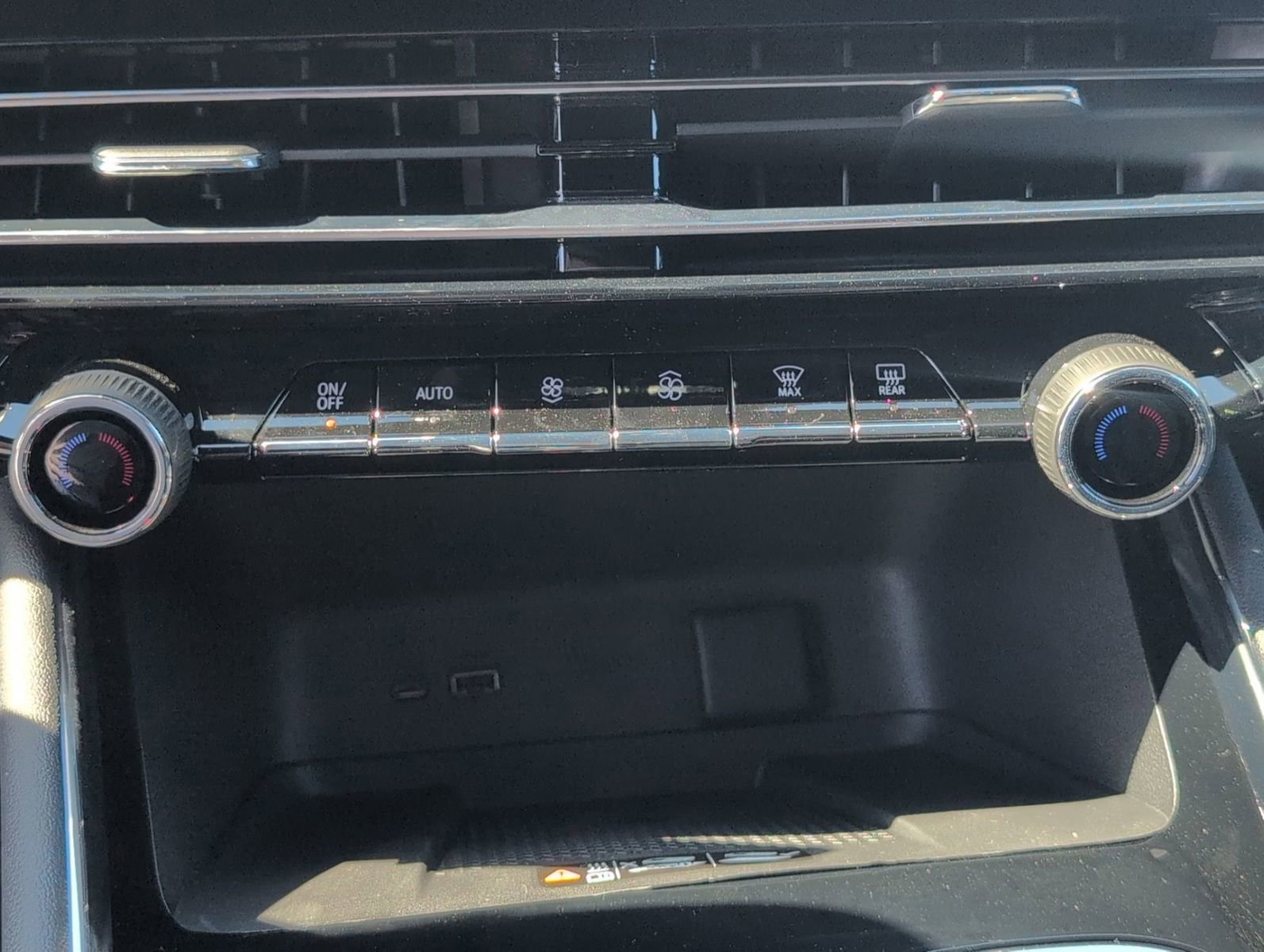 New 2026 Chevrolet Traverse LT w/ Sun and Wheel Package image 20
