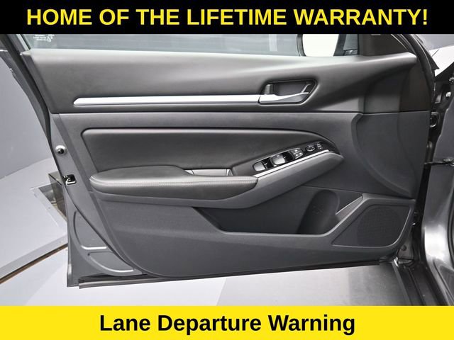 Used 2023 Nissan Altima 2.5 SV AWD/4WD image 11