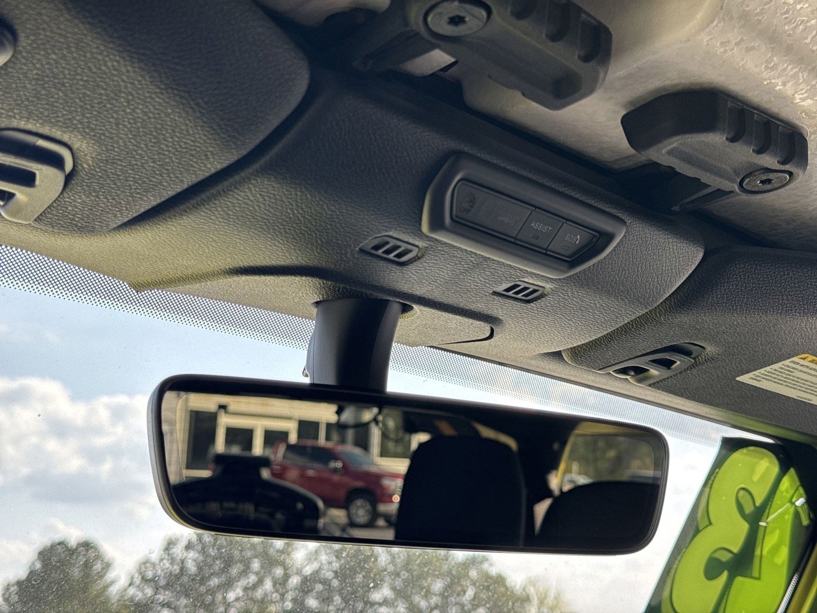 Used 2023 Jeep Wrangler Sahara image 27