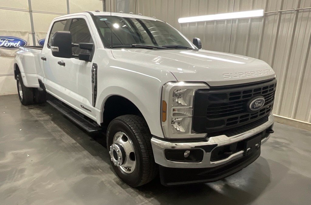 Used 2024 Ford F350 XL w/ XL Driver Assist Package AWD/4WD image 2
