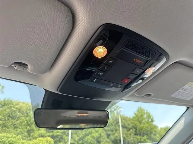 New 2027 Kia Carnival FWD image 12