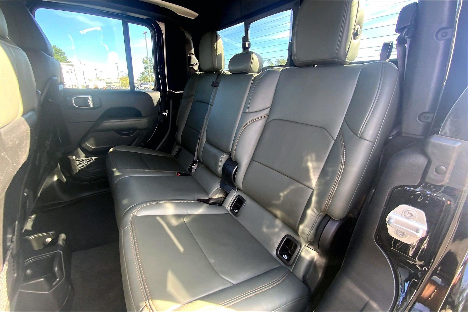Certified 2024 Jeep Gladiator Mojave AWD/4WD image 20